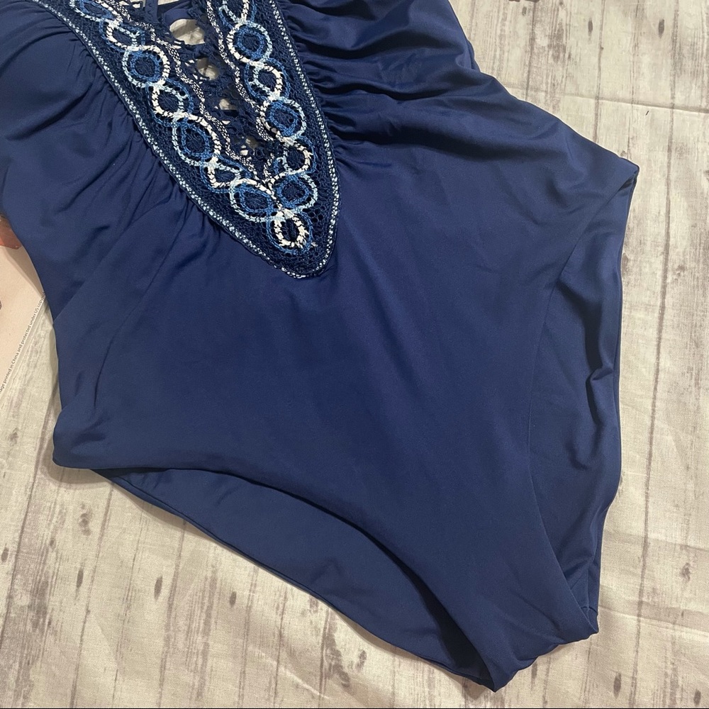 NWT BECCA  by Rebecca Virtue Women's Tallulah Clare Plunge One Piece Swimsuit - Picture 12 of 16